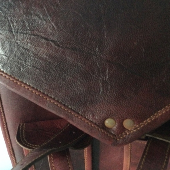 Handmade World Brown Vintage Leather Backpack - Picture 9 of 16